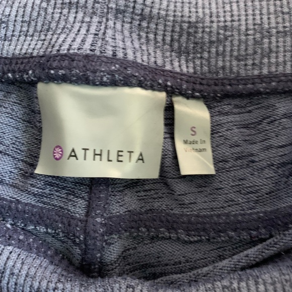Athleta Heathered Navy Athletic Shorts size Small - Picture 3 of 6